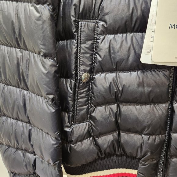 Moncler Logo-Patch Zip-Up Padded Bomber Jacket - Picture 5 of 16